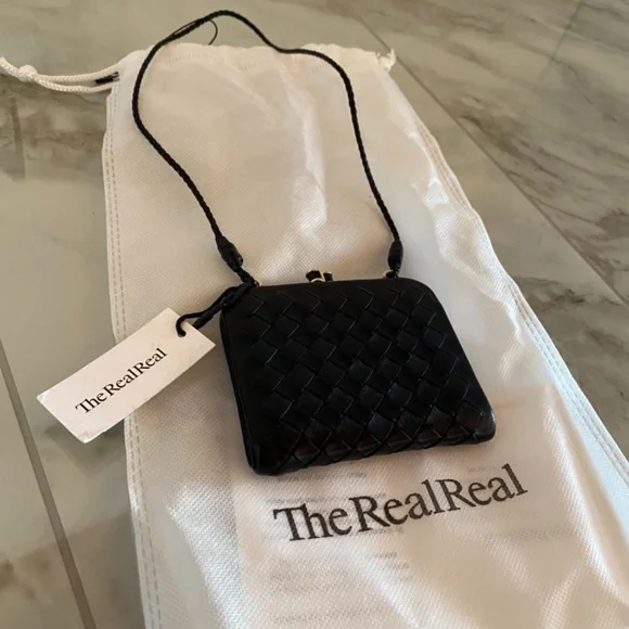 Bottega Veneta mini bag/ wallet on strap - Picture 5 of 12